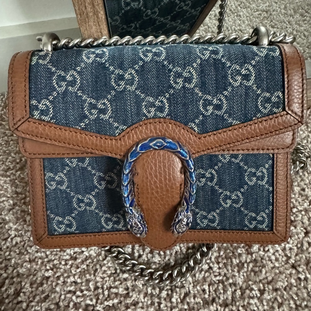 Gucci Dionysus Mini Chain
Crossbody Bag GG Monogram Denim
Brown Leather
